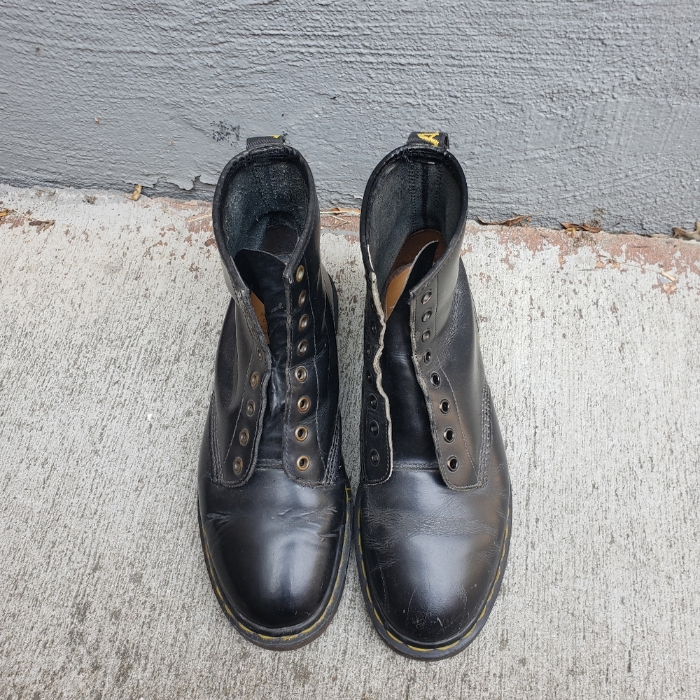 Dr. Martens classic boot